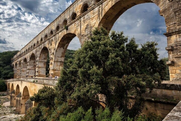 Languedoc-Roussillon: Pont du Gard Private Tour & History