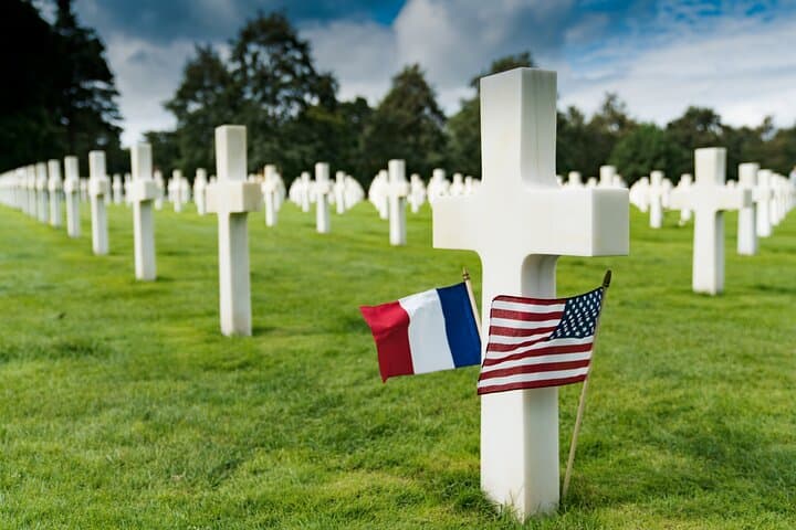 Normandy D-Day Sites & Cemetery Day Trip from Paris with Lunch