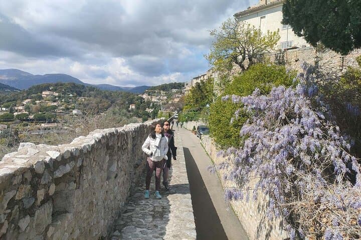 Discovering a village right after the hike