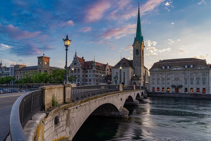 Private Transfer in the Alps from Val Thorens to Zurich, English Speaking Driver
