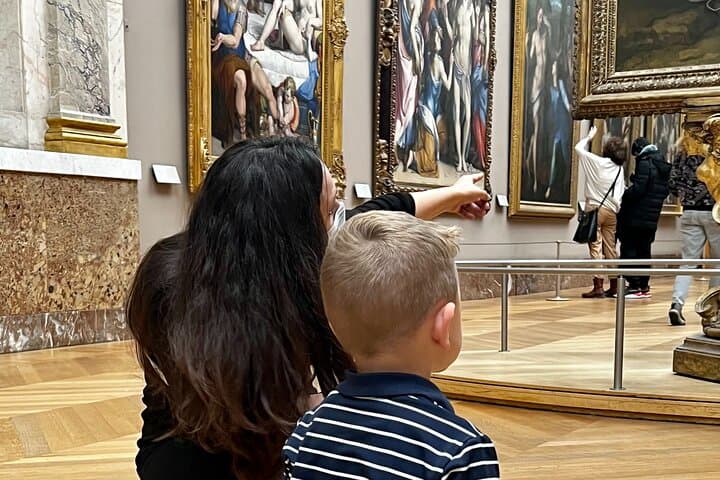 Private Louvre Tour in Paris for Kids and Families