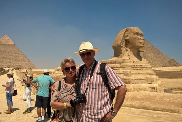 All Inclusive Day Tour To Giza Pyramids Egyptian Museum And Bazaar