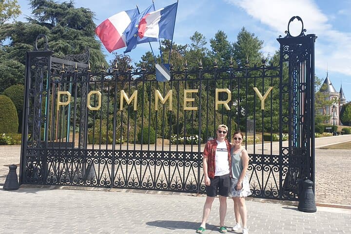 Champagne Day tour with Veuve Clicquot and 2 other big wineries