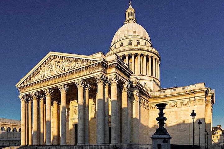 All of Paris Tour in a Vintage Open-Top French Car Citroen DS