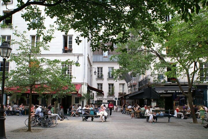 Half-Day Private Marais and Montmartre Tour in Paris