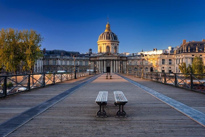 Paris TV Character Walking Tour with Optional Seine River Cruise