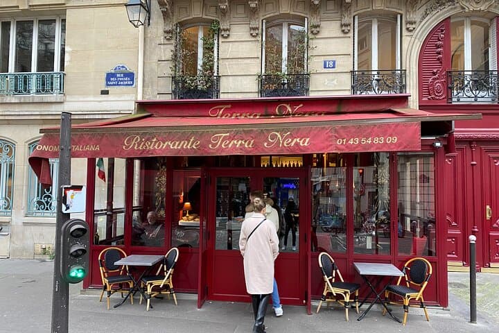 Paris TV Character Walking Tour with Optional Seine River Cruise