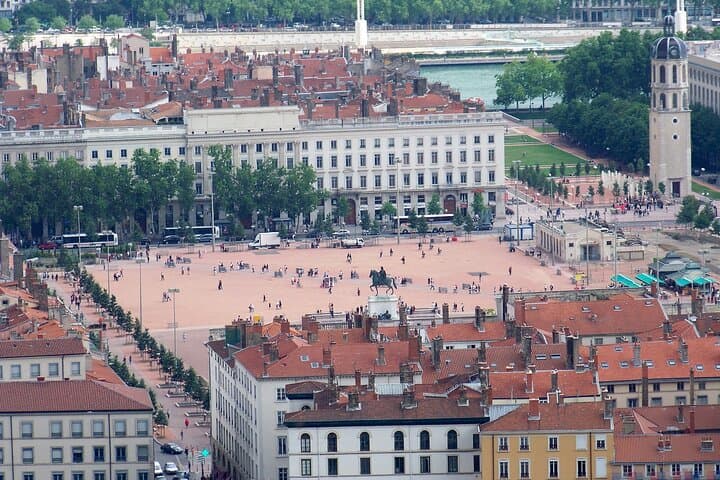 Private Direct Transfer From Montpellier to Lyon