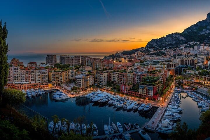 Private Transfer From Lyon To Monaco With a 2 Hour Stop in Nice