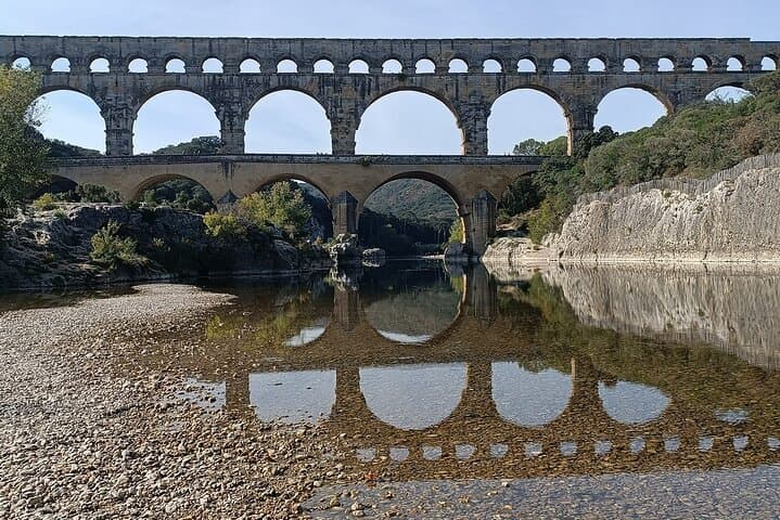 Private Tour Roman Aqueduc Pont du Gard, Avignon the Pope Palace