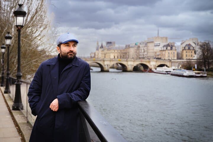 Private Photo Shooting Tour in Paris with a Professional