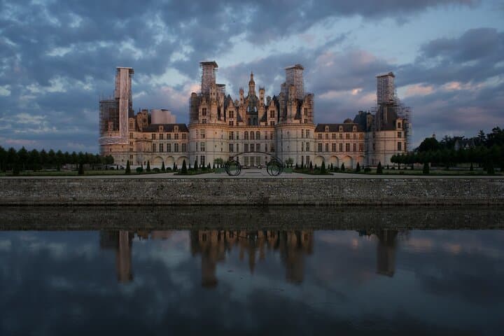 Full-Day Private Tour to Châteaux of the Loire without Guide