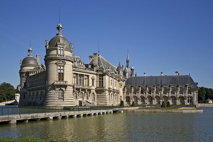 Private tour to Chantilli from Paris