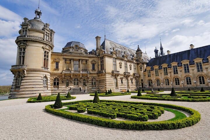 Private tour to Chantilli from Paris