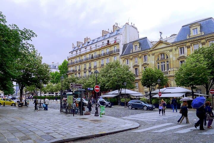 Private Pick-up and Walking Food Tour in Saint Germain des Prés