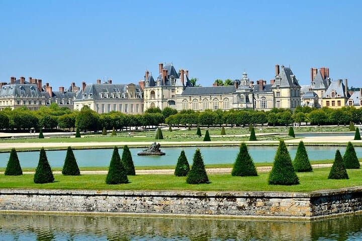 Fontainebleau & Vaux-Le-Vicomte Castles - Transportation Trip