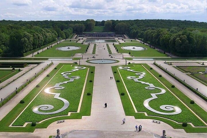 Fontainebleau & Vaux-Le-Vicomte Castles - Transportation Trip