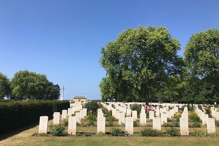 Common
wealth Cemetery
