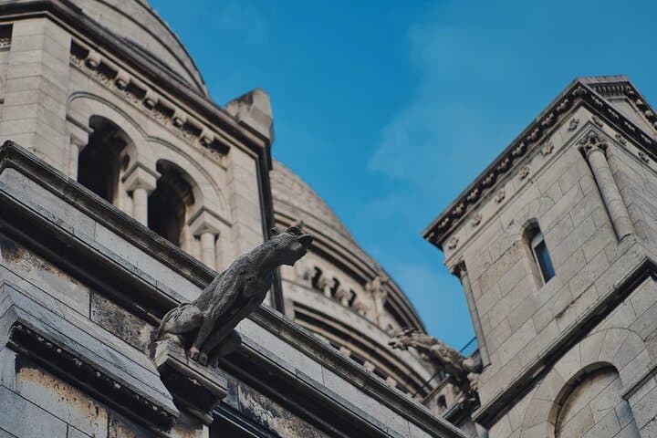 5 hours Private Tour at Marais & Montmartre with Airport pickup