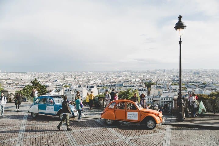 5 hours Private Tour at Marais & Montmartre with Airport pickup