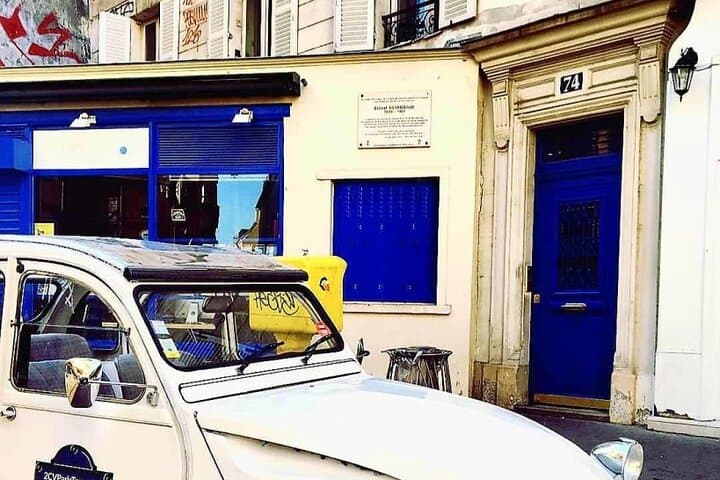 3 Hours Paris Private Vintage Car Tour with CDG Airport Transfers