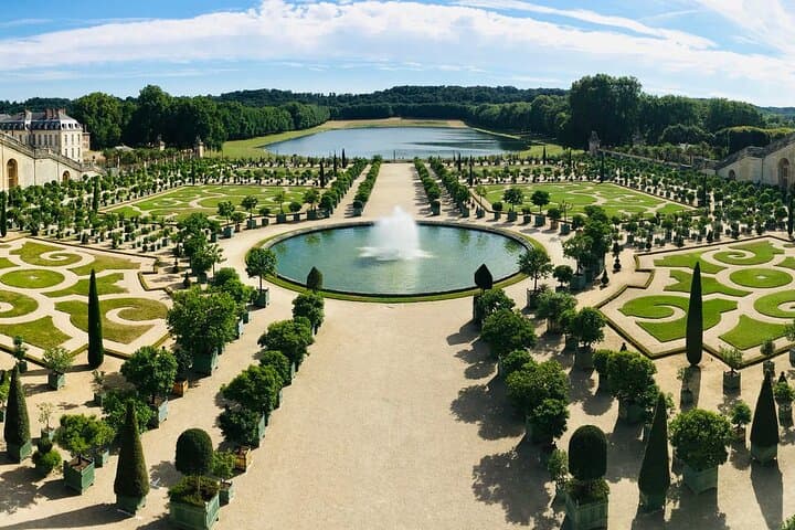 10-Hour Private Round Trip Tour From Le Havre Port to Versailles