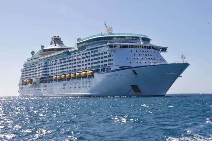 Private Transfer from Toulon Port to Marseille Airport (MRS)