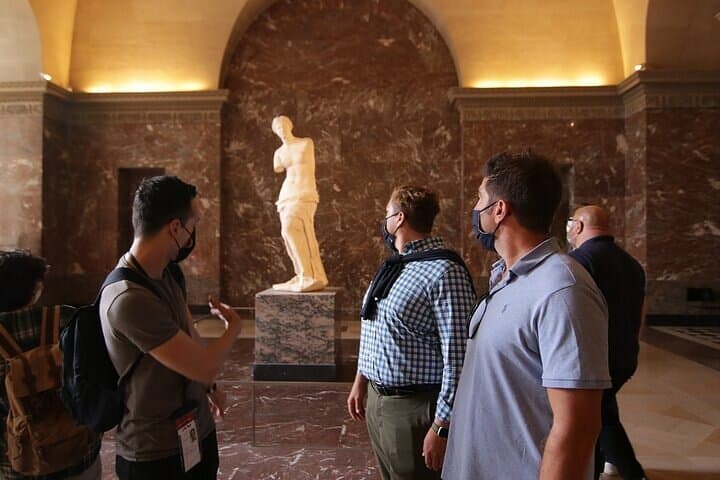 Louvre Museum & Mona Lisa Semi-Private Guided Tour (Max 6 People)