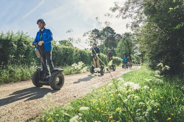 Segway ride between Lac Bleu and the castles of Pessac-Léognan