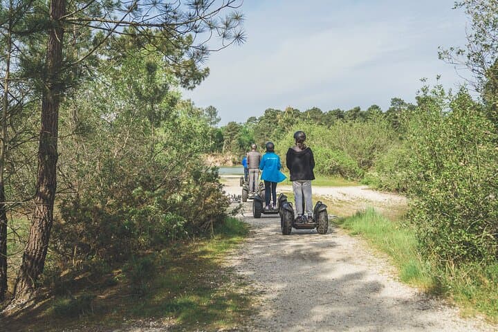 Segway ride between Lac Bleu and the castles of Pessac-Léognan