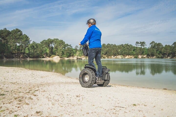 Segway ride between Lac Bleu and the castles of Pessac-Léognan