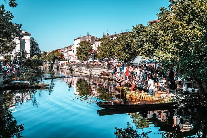 Market Float at Isle sur la Sorgue
