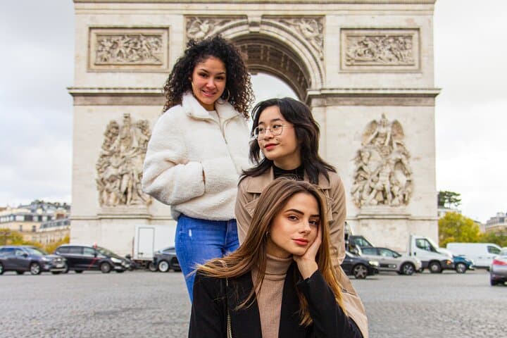 Paris Professional Photoshoot at the Arc de Triomphe