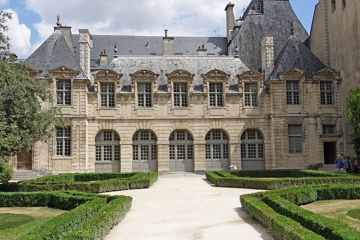 Hôtel de Sully