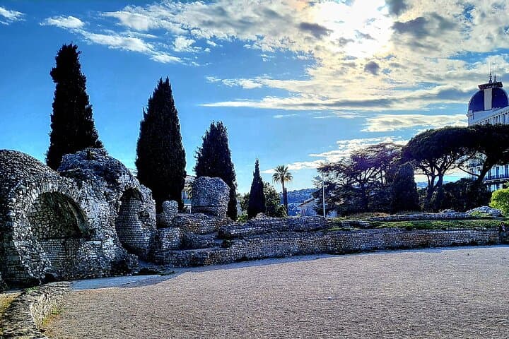 Private tour of Nice with tasting of traditional dishes
