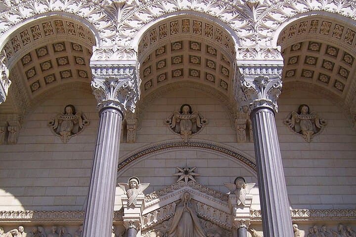Lyon: Private Historic Guided Tour
