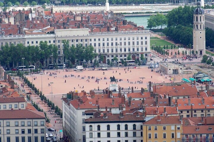 Lyon: Private Historic Guided Tour