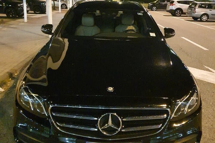 Private Transfer from La Rochelle Cruise Port to Nantes Hotels