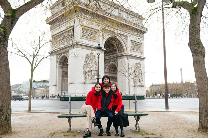 Paris Photo Tour with Professional Local Photographer