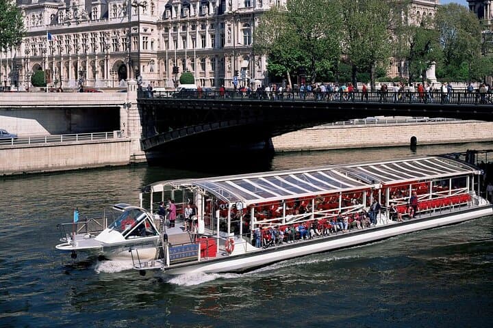 Seine River Cruise with Commentary 1 Hour