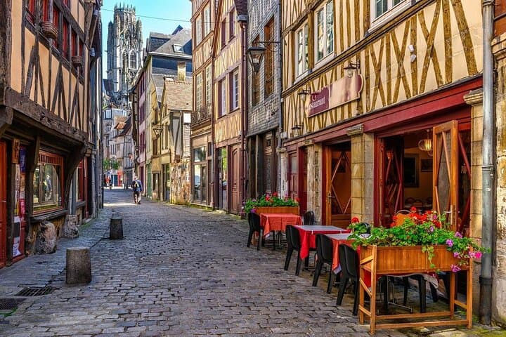 Private round transfer to Deauville Rouen Honfleur from Le Havre