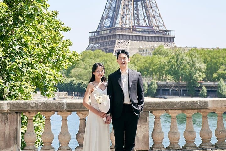 1 Hour Photoshoot in Paris