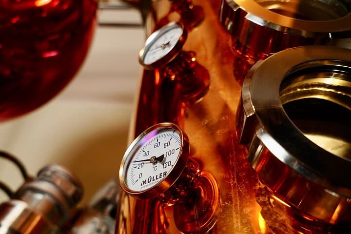 Guided Tour and Tasting at the Distillerie Baccae Paris