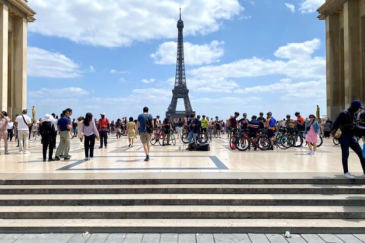 Private Tour: Eiffel Tower Summit PreBooked Tickets by Lift