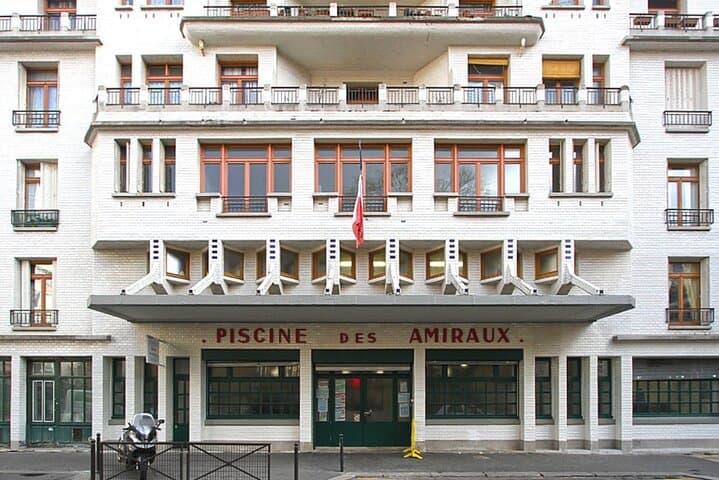 Iconic Amélie Movie Locations - Private Tour with Friendly Guide