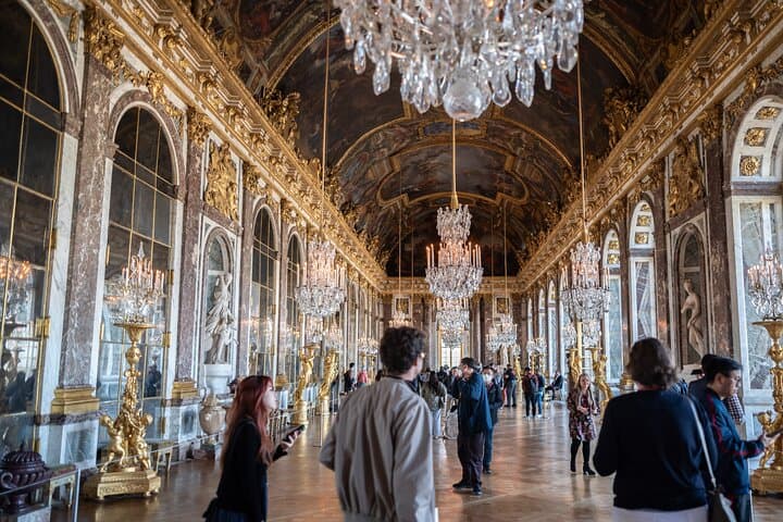 Queer History in Versailles : an exclusive LGBTQ+ private tour