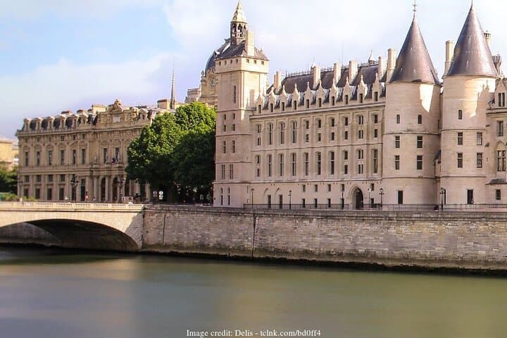 Fall In Love With Paris: Private Half-Day Highlights Tour