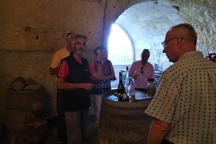 E-bike Cycling and Wine in Saumur France