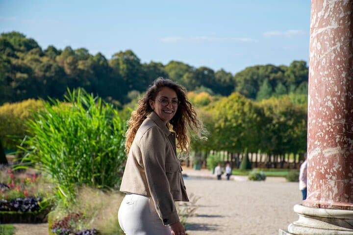 Paris to Versailles Tour: Private Guide & Transport included