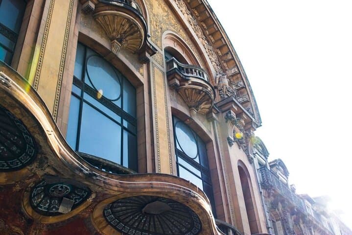 Guided Art Deco Walk in Reims City Center